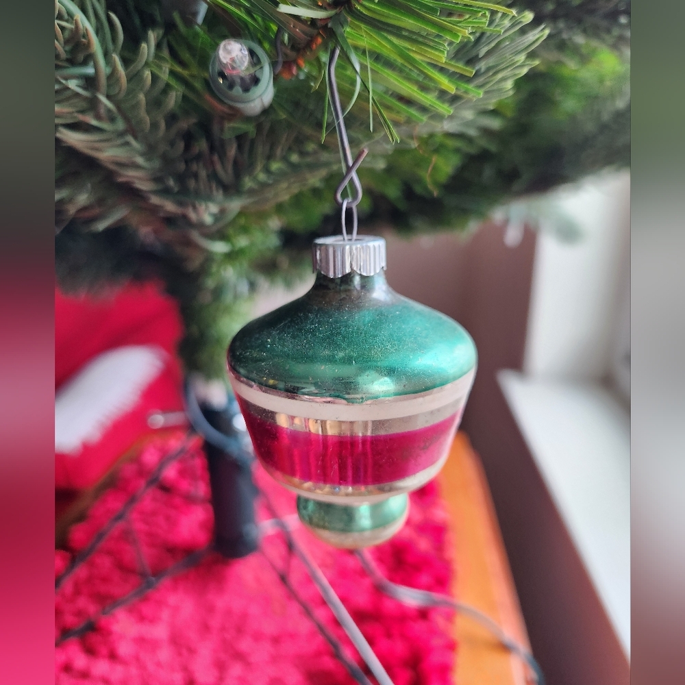 Vintage Glass Christmas Ornaments Set - Picture 9 of 9